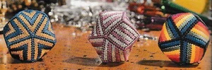 Festive Paperweights - 3 Designs - 4" in diameter - Plastic Canvas Pattern ONLY - Picture 1 of 2