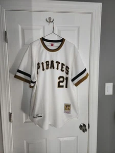 100% Authentic Mitchell & Ness 1971 Roberto Clemente Pirates Jersey Sz 48 XL  - Picture 1 of 4