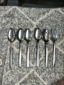 6 Oneida Brookwood Serving Utensil Fork Spoons W.M. Dalton Stainless - Picture 1 of 3