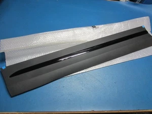 Zierleiste Tür Leiste Mercedes W247 W 247 GLA Links 2477206305 Vorne NEU OVP - Bild 1 von 1