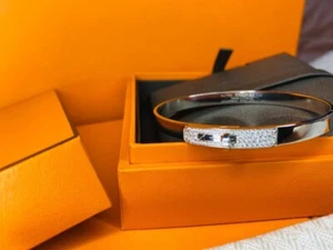 Hermes platinum diamond bracelet preowned 18k - Picture 1 of 5