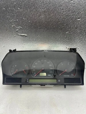 VOLVO V70 I Tacho Kombiinstrument 9168386 69794-700T Diesel 5 Zylinder - Bild 1 von 4