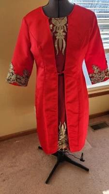 Vestido chino vintage de seda rojo con bordado chino Foto 1 de 4