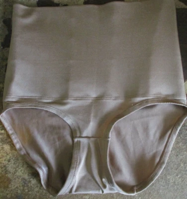 BodyForm 90% Poliéster 10% Spandex Prendas moldeadoras Talla M Beige Calzoncillo 7041-54 RN 90410 Foto 1 de 2
