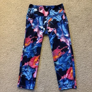 ATHLETA 'High Rise Superimpose Chat Capri' Rip Crop Blue Floral Print Rib Crop - Picture 1 of 5