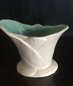 Vtg1940's RumRill Art American Pottery Flared Planter Matte White Aqua 407 - Picture 1 of 8
