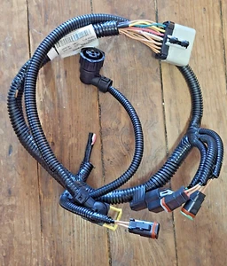 4065371C92 NEW OEM INTERNATIONAL DEF TANK JUMPER HARNESS N13/ISX 4065371C93 - Picture 1 of 4