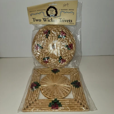 Vintage Martha’s Craft Shop 2 Pc Wicker Straw Hot Pads Trivets *New In Package - Image 1 of 3
