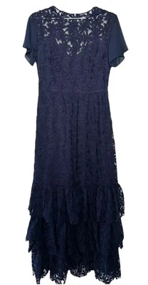 Vestido Formal Shoshanna Fowler Talla 6 Azul Marino Margarita Bordado en Niveles •Mangas añadidas Foto 1 de 4