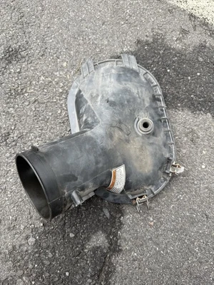 2005 Ford F250 Super Duty 6.0L Powerstroke Diesel Air Cleaner OEM Air Box Tube - Image 1 of 4