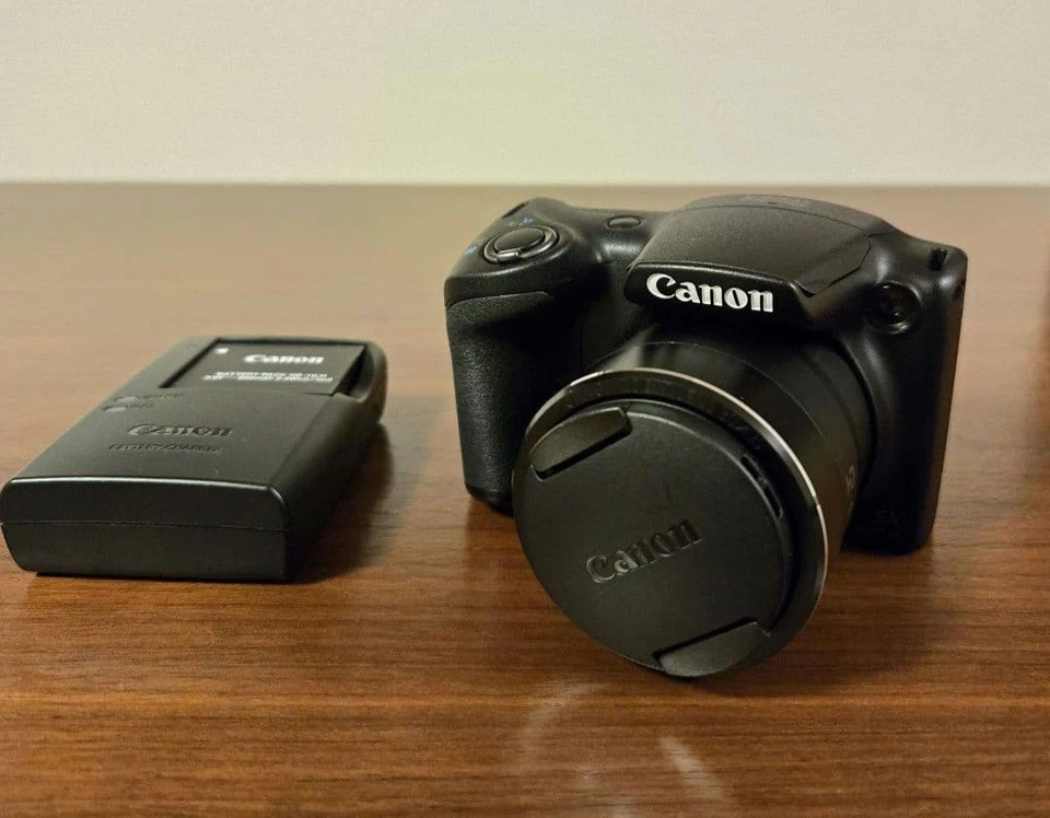 Cámara digital compacta Canon PowerShot SX400 IS con estuche cargador batería Foto 1 de 4