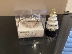 Weihnachtsschmuck Glas rund Schneeflocke Barnes & Noble NEU + weißer Baum - Bild 1 von 3