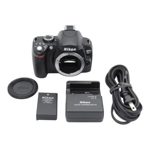 Nikon D60 DSLR Camera Body {10.2MP} with Battery and Charger - Picture 1 of 7