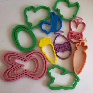 Vintage Wilton & Other Easter Cookie Cutters Plastic .Lot of 14 - Picture 1 of 4