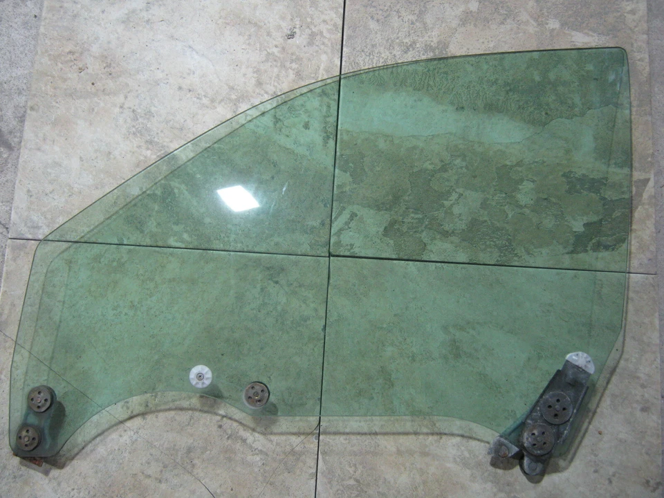 2000 - 2004 Subaru Legacy Outback Driver Front Door Glass - Image 1 of 1