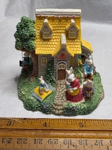 The Bunny Family Village BUNNY NURSERY EH01 Victorian Building Easter Bunny 1994 - Imagen 1 de 9