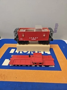 Lionel Western Style Caboose ~ Santa Fe ~ Thumbtacks Rd# 16568 & Lighted - O-27 - Picture 1 of 8
