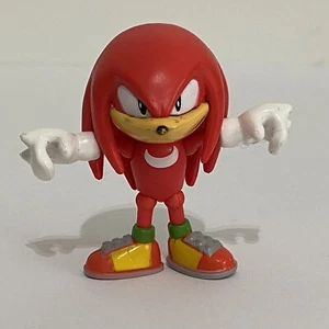 Sega Sonic Action Figure Sonic The Hedgehog Knuckles 2.5” Tomy Great Condition - Picture 1 of 8