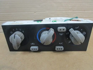 01 02 03 04 Nissan Frontier Xterra Temperature Climate Control AC Heat 2001-2004 - Picture 1 of 6