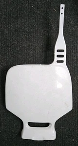 NEW SHOP SOILED YAMAHA YZ80/85 WHITE FRONT NUMBER PLATE 1993-2014 - YA02874-046 - Picture 1 of 2