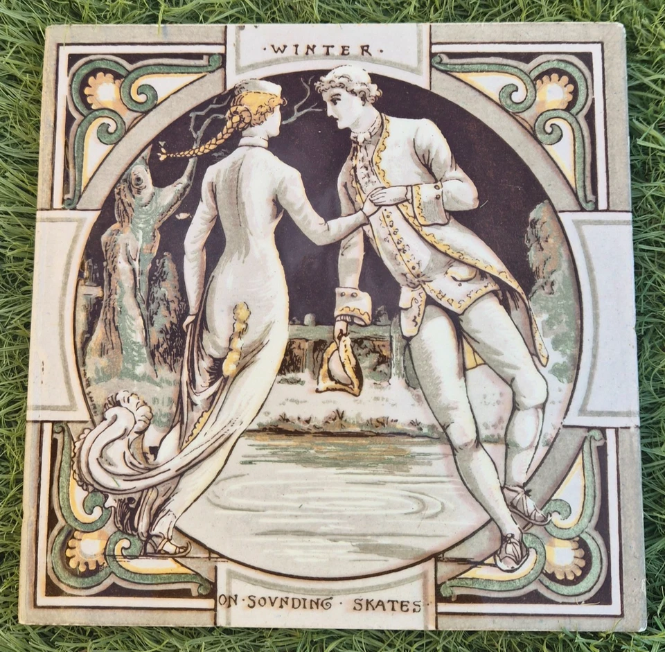 Patines de invierno antiguos ingleses Minton de la década de 1880 cuatro estaciones John Moyr Smith Foto 1 de 2