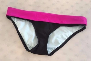 NEU! Nike Ness5201 "Color Pulse" Foldover Bikinihose, 8 (M) - Fuchsia Flash - Bild 1 von 10