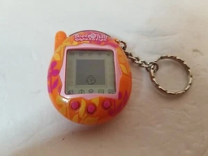 Tamagotchi Connection Orange Flower Bandai 2004 Rare WORKS TESTED - Picture 1 of 4