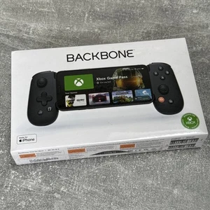 XBOX BACKBONE ONE FOR LIGHTNING IPHONE 14/13/12 WITH XBOX REMOTE PLAY BLACK - Picture 1 of 3