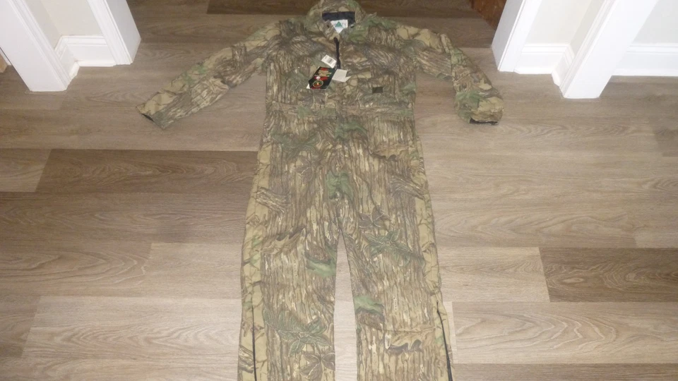 NWT Vntg Liberty Outdoor Rugged Gear Insulated Hollofil Coveralls Realtree Camo - Image 1 of 4