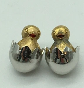 VTG AVON PAIR GOLD TONE SILVER TONE CHICKS HATCHING IN EGG TIE TACK LAPEL PIN - Picture 1 of 12