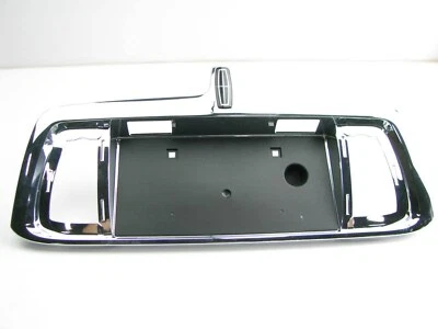 Panel de bisel de carcasa de matrícula inversa de respaldo OEM usado - Lincoln LS 2000-2002 Foto 1 de 4
