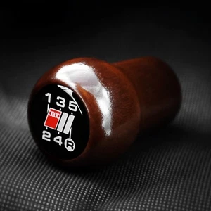 POMO DE CAMBIO MADERA AUDI S SPORT 5 VELOCIDADES S2 A6 S6 C5 A4 S4 B5 A8 D2 B2 80 100 200 V8 - Imagen 1 de 4