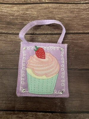 Mini bolsa de fieltro para cupcakes adorno para tarjetas de regalo mini soporte para artículos de tocador Foto 1 de 3