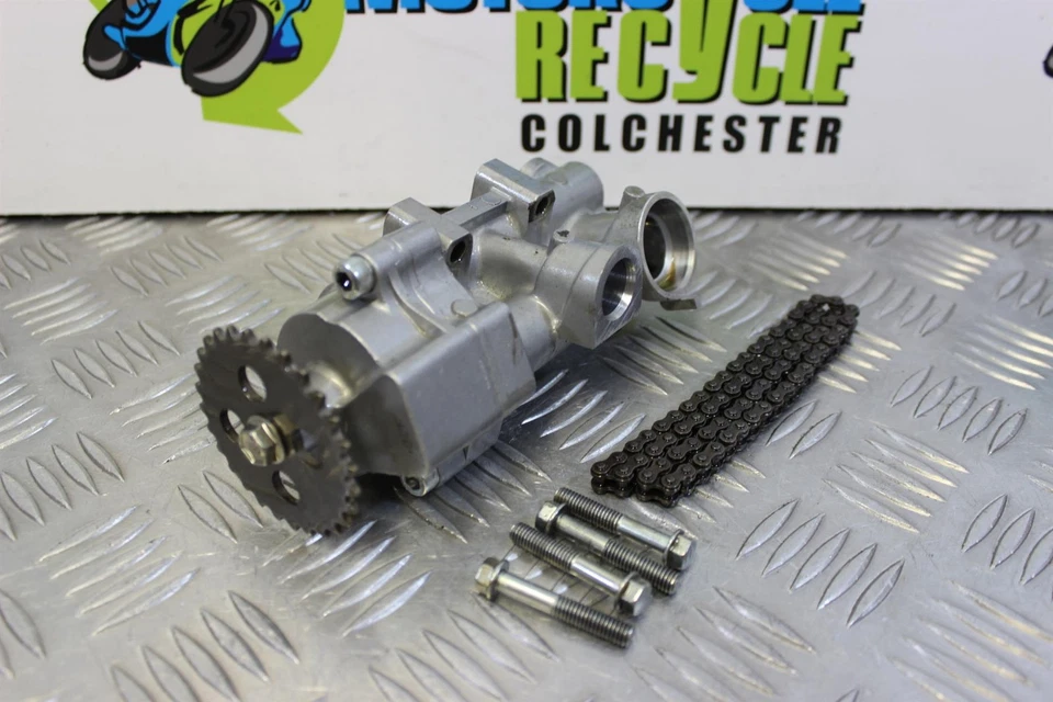 Bomba de aceite Suzuki GSXR 750 con cadena GSXR750 2008 a 2010 K8 K9 L0 B109 Foto 1 de 4