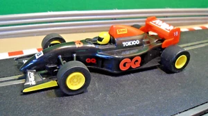 Coche Ranura Scalextric 1:32 C2018 Años 90 Equipo GQ Revista F1 Fórmula 1 Coche REVISADO - Imagen 1 de 7