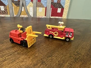 Vintage 1960's Aviva Snoopy Peanuts Woodstock Made In Japan Forklift Firetruck - Picture 1 of 4