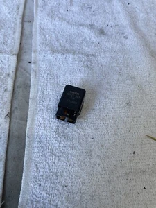 2008-2009 Suzuki GSXR600 GSXR750 GSXR 600 750 Flasher Relay Turn 08 09 - Picture 1 of 5