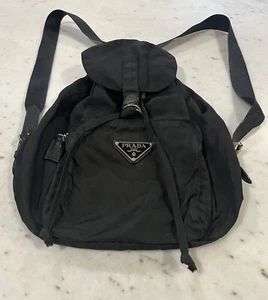 PRADA BLACK VINTAGE TESSUTO NYLON TRIANGLE LOGO BAG PACK - Picture 1 of 12
