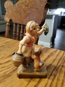 Beautiful Vintage ANRI No. 6 Club Italy Girl with Grapes Figurine 4" tall - Picture 1 of 6
