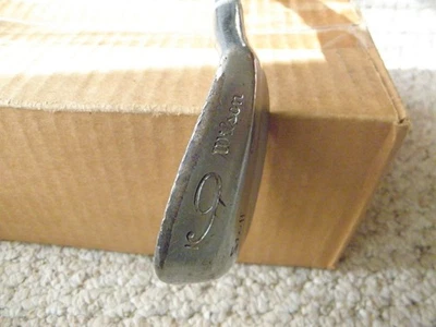 De colección Hombres Diestros Regular Eje de Acero Wilson Staff Single Hierro 9 Foto 1 de 4