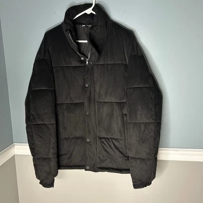 Chaqueta acolchada de ajuste relajado ZARA para hombre talla L imitación gamuza con capucha cremallera abrigo de invierno Foto 1 de 4
