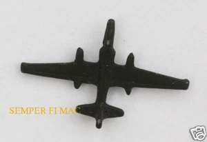 TR-1 DRAGON LADY HAT LAPEL PIN UP SKUNK WORKS MADE IN US AIR FORCE PILOT CREW * - Picture 1 of 24