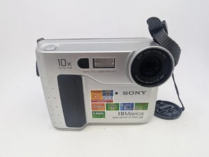 Sony Digitalkamera Mavica MVC-FD75 0.4MP silber getestet - Bild 1 von 5