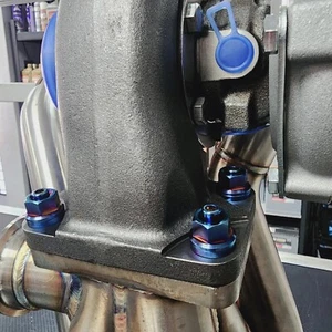 Kit de pernos HPR Titanium Turbo a colector 4 piezas - Imagen 1 de 3