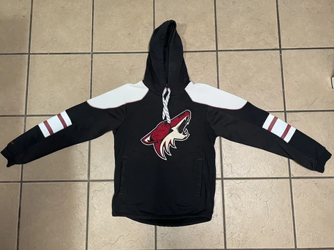 PHOENIX COYOTES Hoodie - pullover adult small ( pit to pit 18”x 14” down to botm Cover