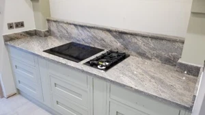 Kashmir White Granite 2x 20mm slabs size 3330mm x 1520mm and 2980mm x 1200mm - Picture 1 of 7