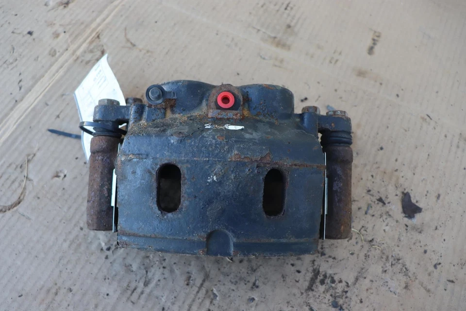 Pinza de freno delantera izquierda del lado del conductor Chevy/GMC SUBURBAN 1500 2007-2020 OEM Foto 1 de 4