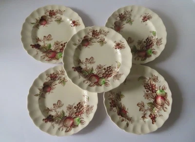 5 Vintage Johnson Brothers Harvest Time 10" Dinner Plates - Image 1 of 4
