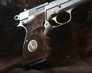 Impugnature personalizzabili compatibili in noce Browning Hi-Power incorniciate - Foto 1 di 3