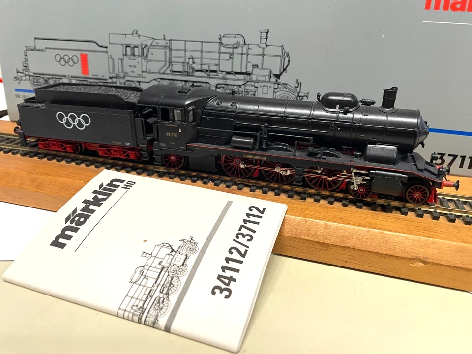MÄRKLIN HO Dampf 18 137 DRG OLYMPIALOK 1936 Metall n 37112 OVP Digital neuwertig - Bild 1 von 1